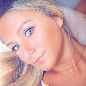 Meet your Posher, Caity